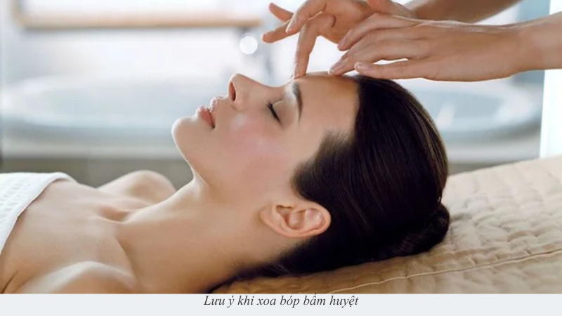 Xoa bóp bấm huyệt